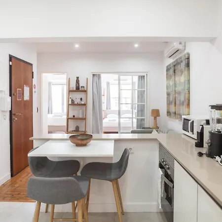 Flh Downtown Flat With Balcony Daire Lisboa