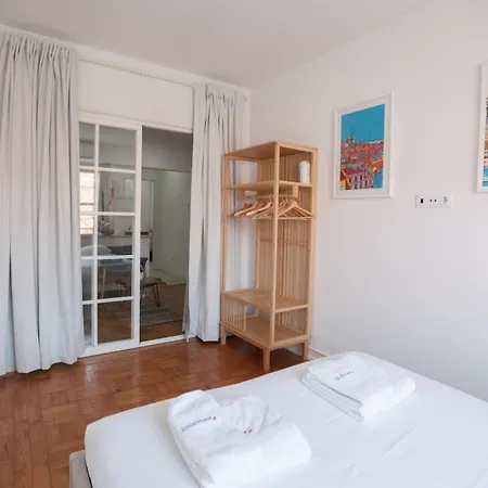 Flh Downtown Flat With Balcony Daire