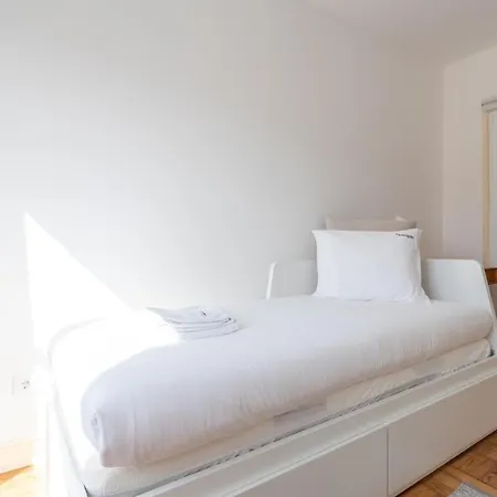 Flh Downtown Flat With Balcony 리스본