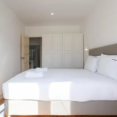 Flh Downtown Flat With Balcony * 리스본